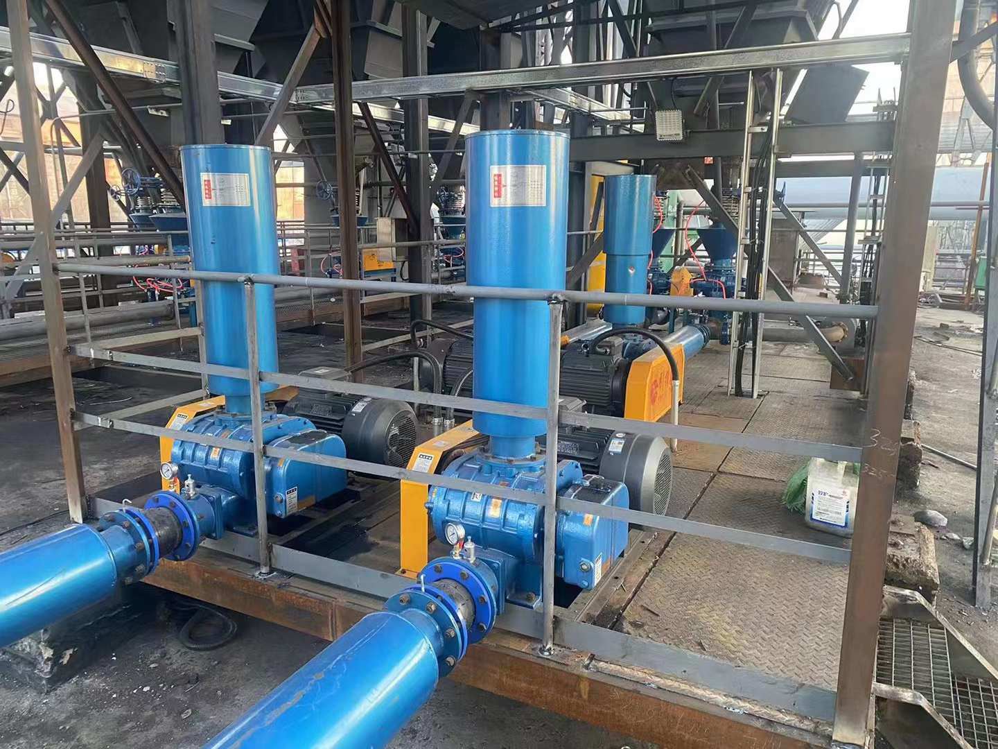 Shandong Yinchi-k elikadura automatikoko garraiatzeko makina pneumatikoen sistema iraultzailea abiarazten du, materiala manipulatzeko hobekuntzarako